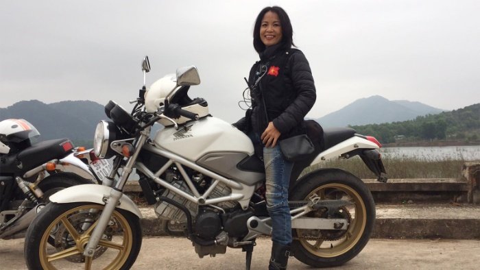 Phụ nữ nằm mơ thấy mình đang đi xe moto đánh con 28 - 80